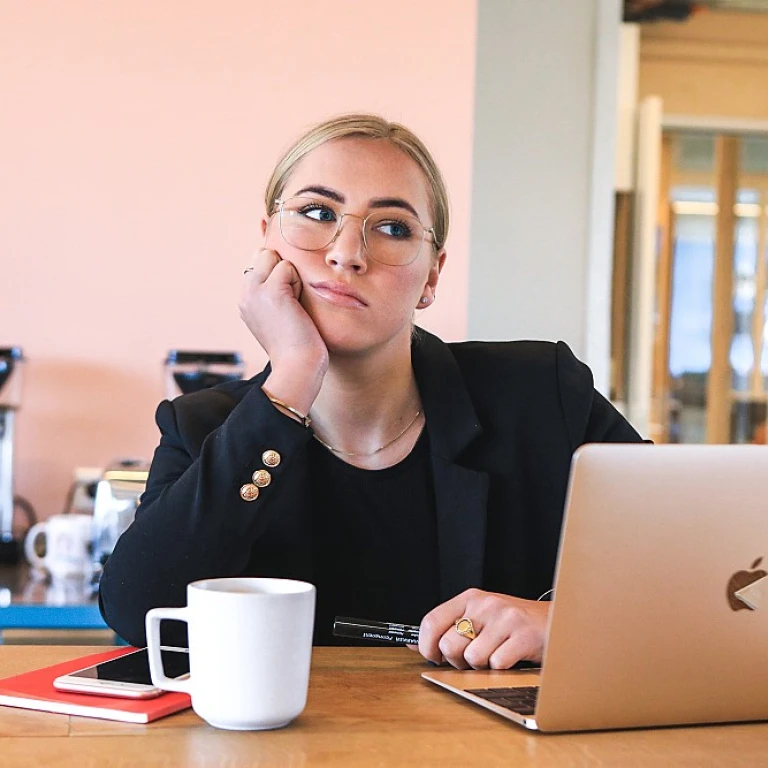 Evaluating Adaptability in HR Job Interviews