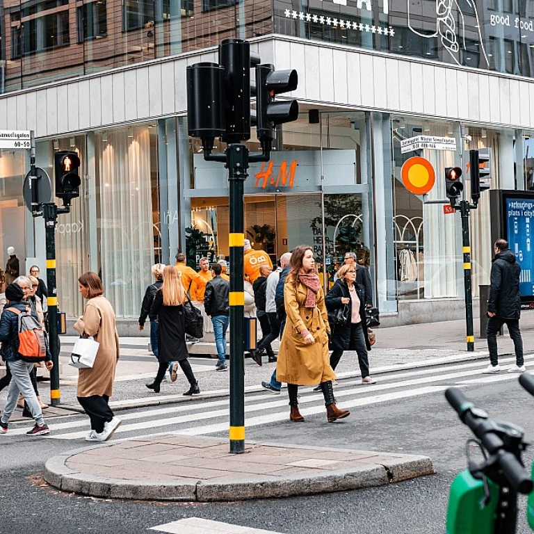 Navigating the Path to HR Careers